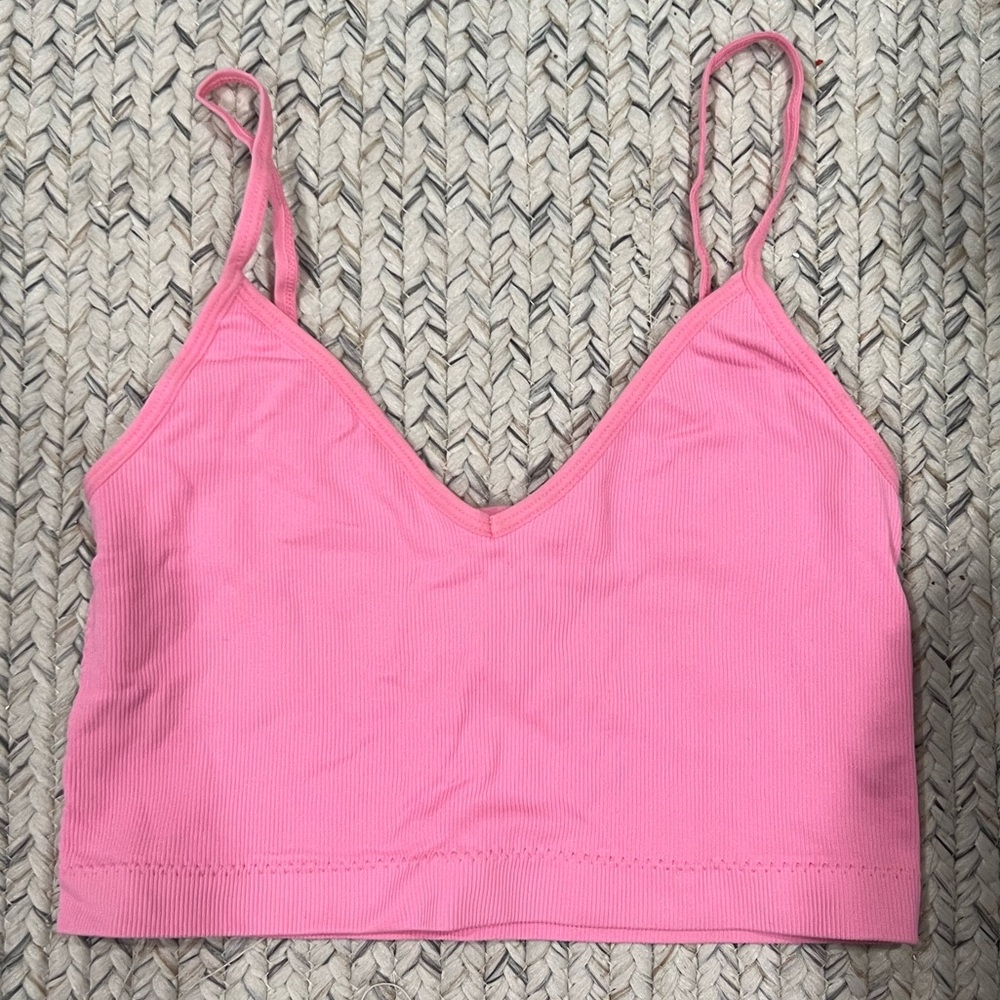 garage soft seamless v-neck cami top NWOT